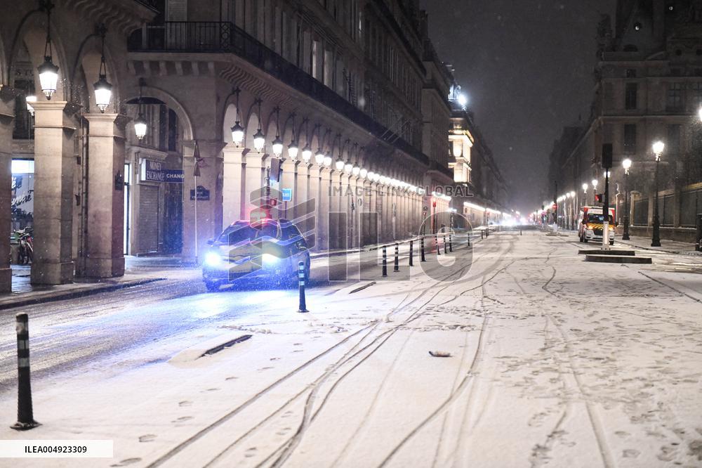Illustration - Snow in Paris