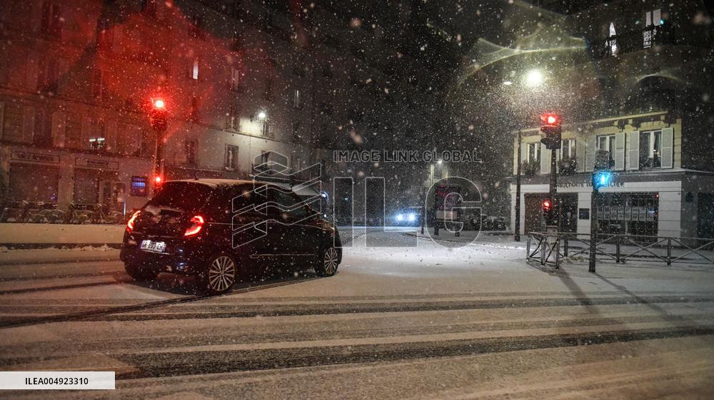 Illustration - Snow in Paris