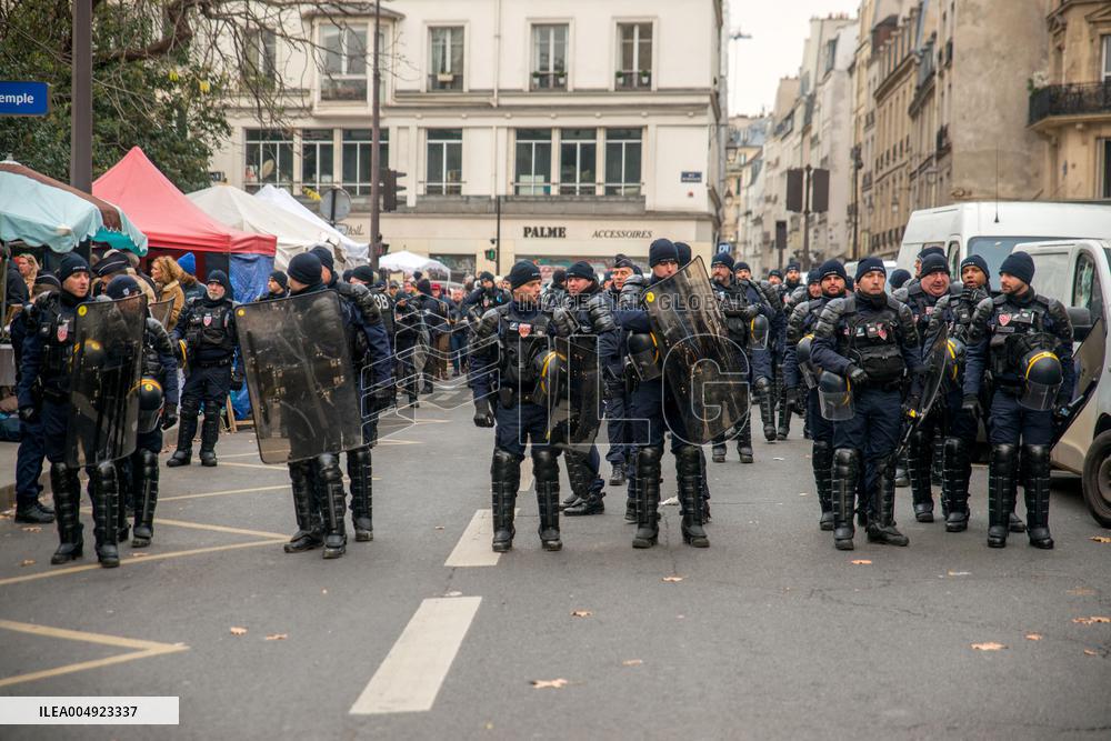 Far Right Group At The Int. Day for the Elimination of Violence Against Women - Paris