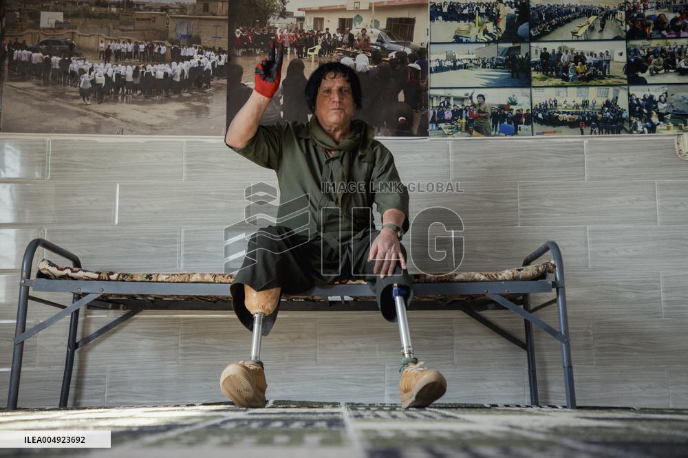 Iraqi Deminer Loses Legs Clearing Mines - Iraq