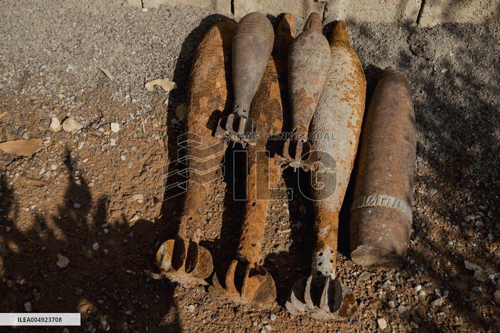 Iraqi Deminer Loses Legs Clearing Mines - Iraq