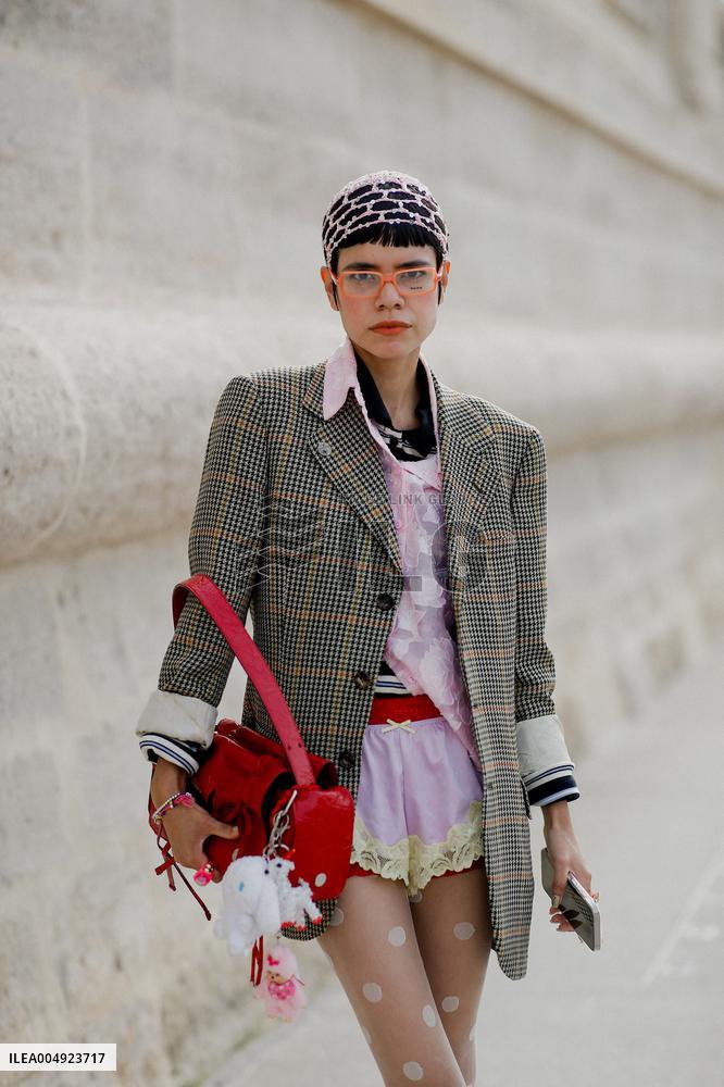 PFW - Dior Street Style