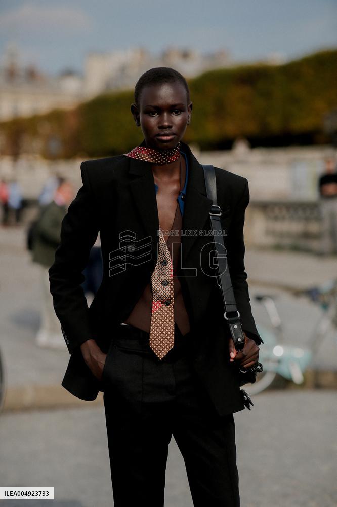 PFW - Dior Street Style