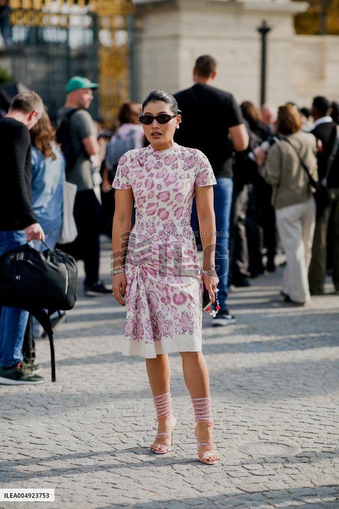 PFW - Dior Street Style
