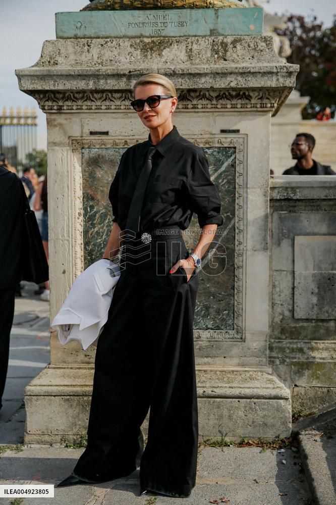 PFW - Dior Street Style