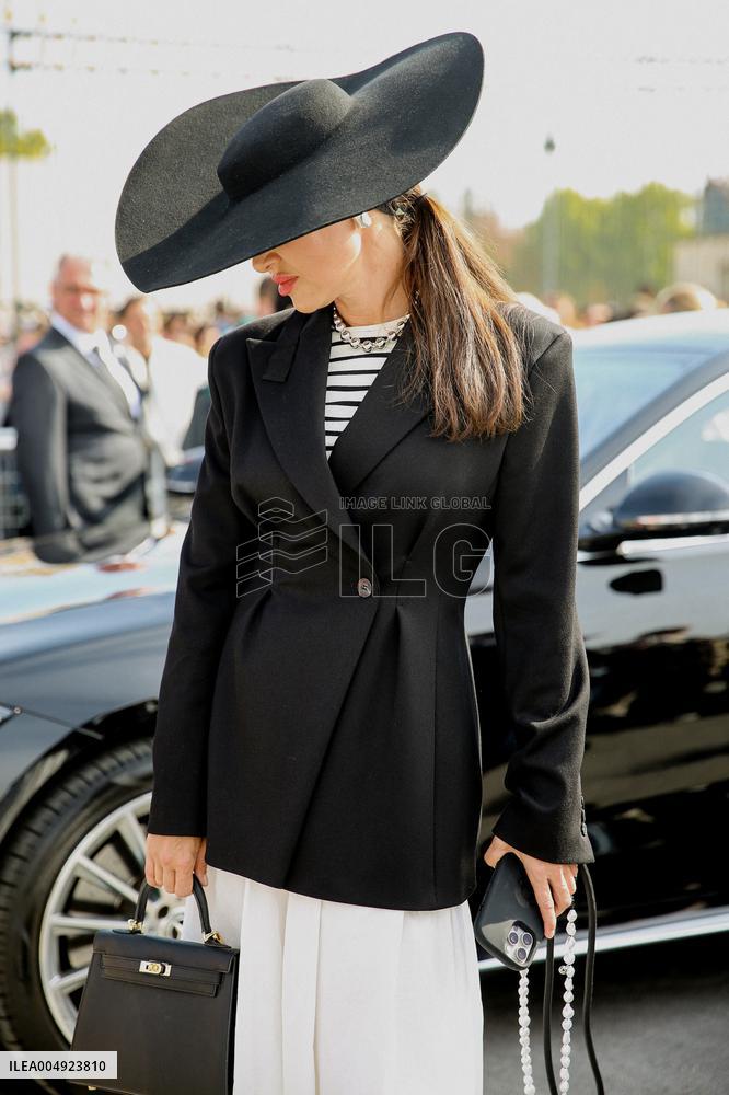 PFW - Dior Street Style