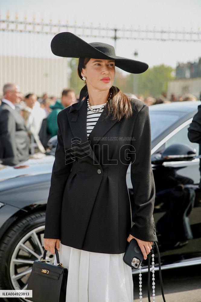 PFW - Dior Street Style