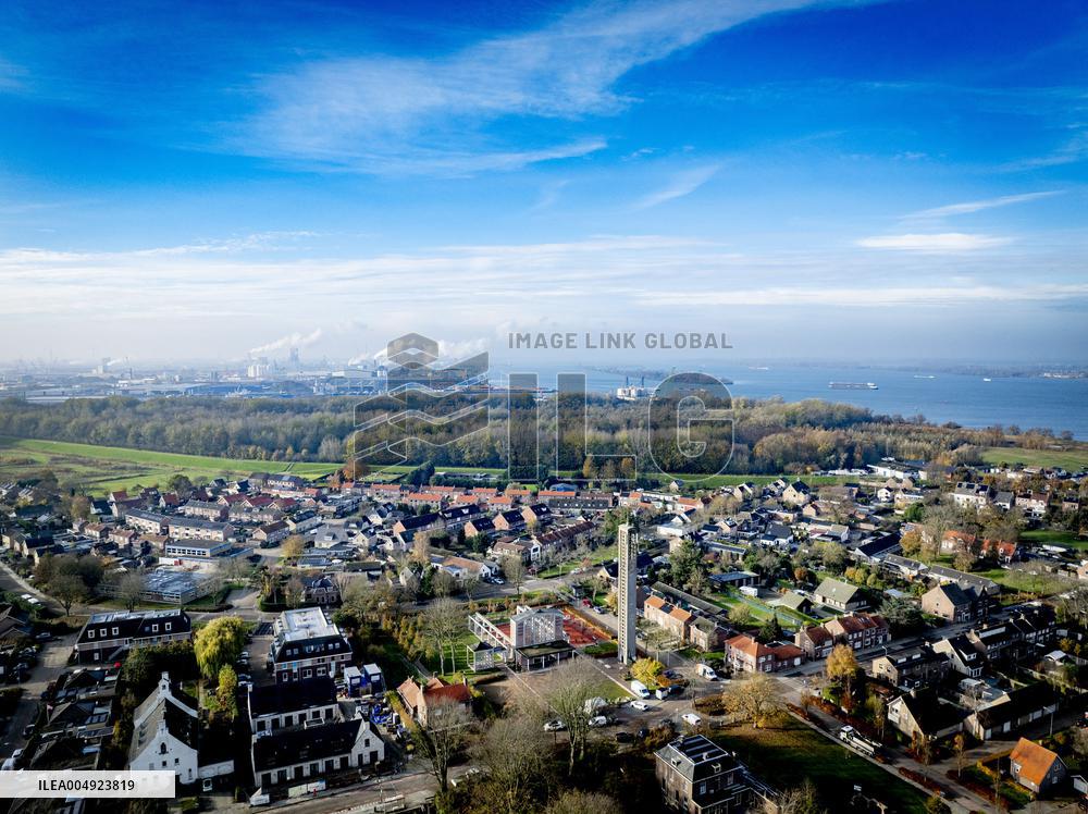 Seaport Expansion Will Cause A Dutch Village To Disappear - Netherlands