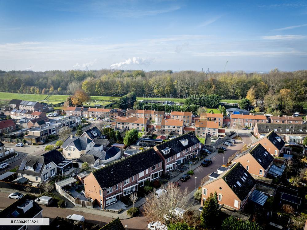 Seaport Expansion Will Cause A Dutch Village To Disappear - Netherlands