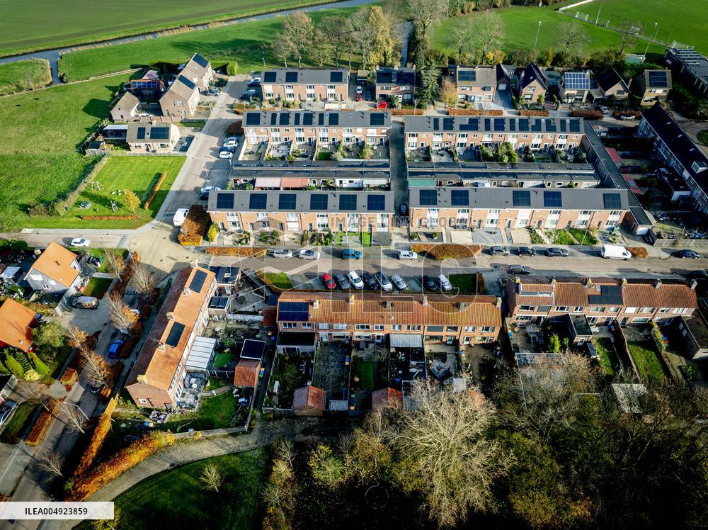 Seaport Expansion Will Cause A Dutch Village To Disappear - Netherlands