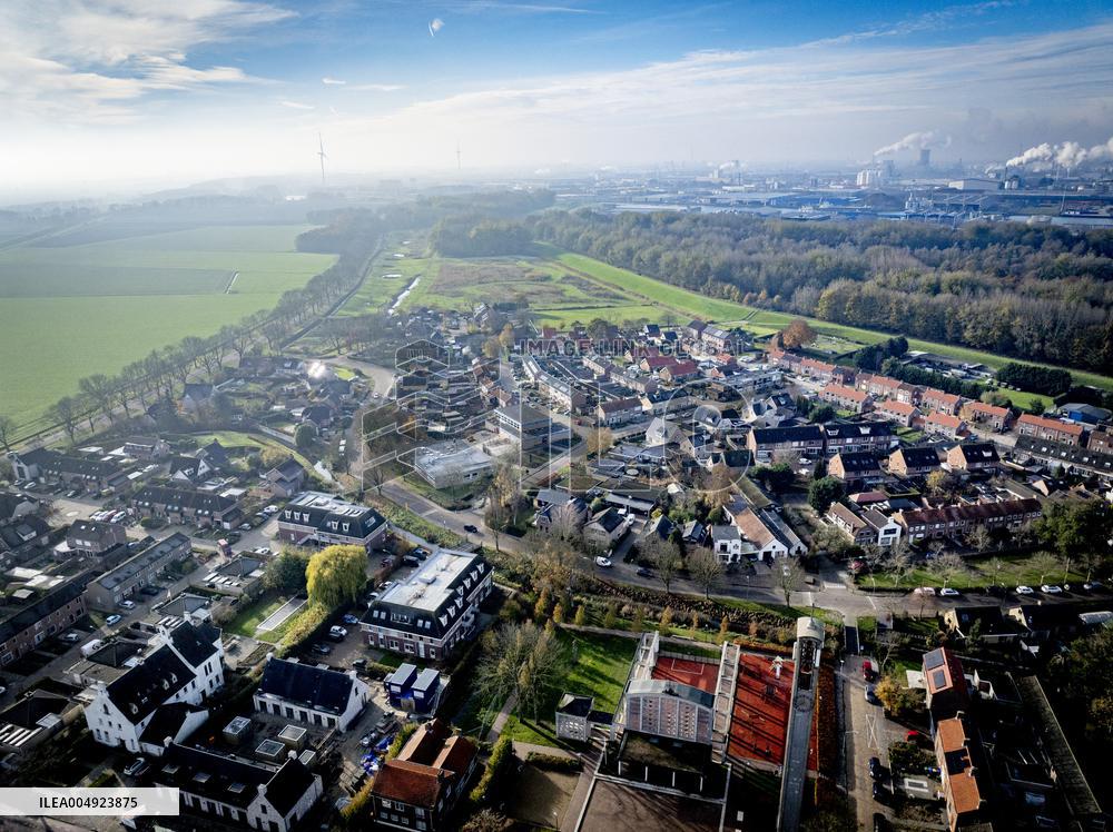 Seaport Expansion Will Cause A Dutch Village To Disappear - Netherlands