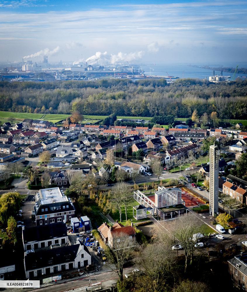 Seaport Expansion Will Cause A Dutch Village To Disappear - Netherlands