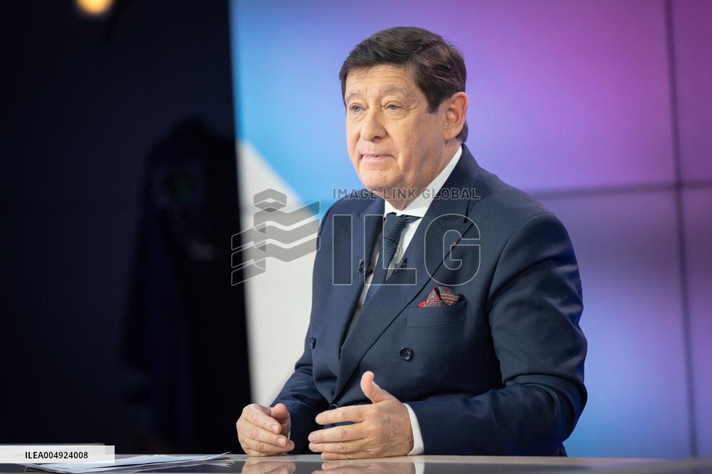 Patrick Kanner on DImanche En Politique - Paris AJ