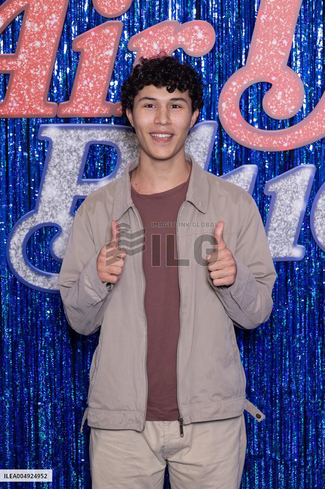 Sur Un Air De Blues - Song Sung Blue Paris Premiere NB