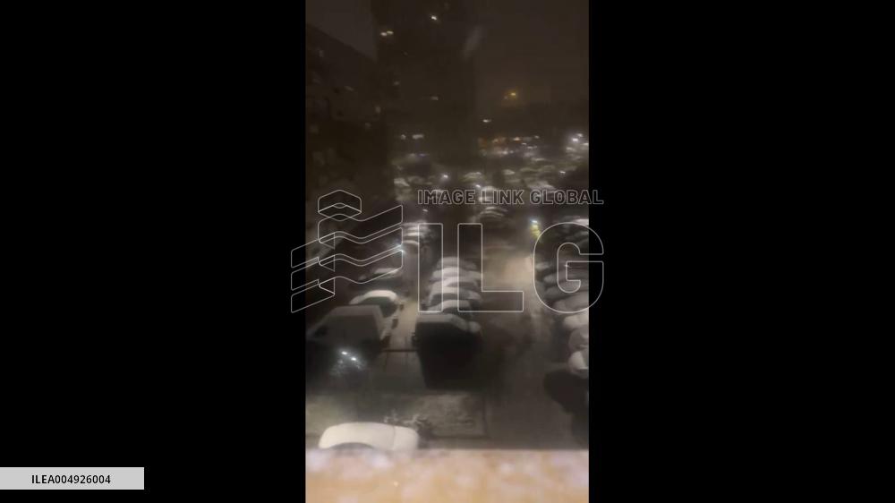 France: Paris Area Sees Snow After Storm, Driving Restrictions Stay in Place