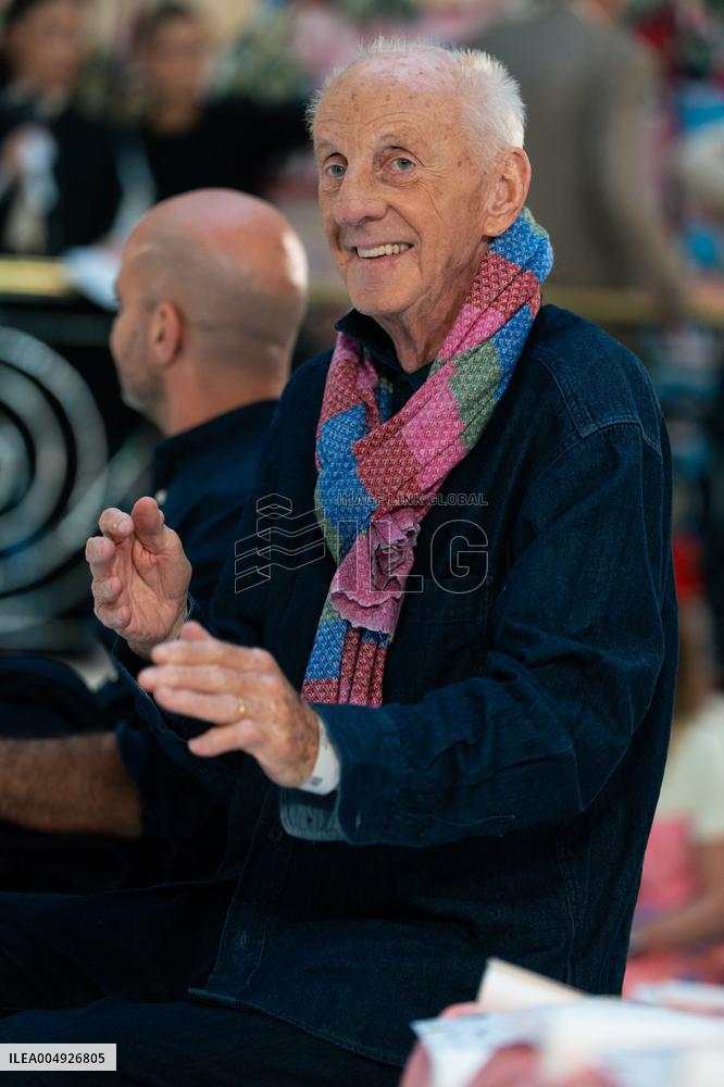 Irish Fashion Designer Paul Costelloe Dies Aged 80 - London