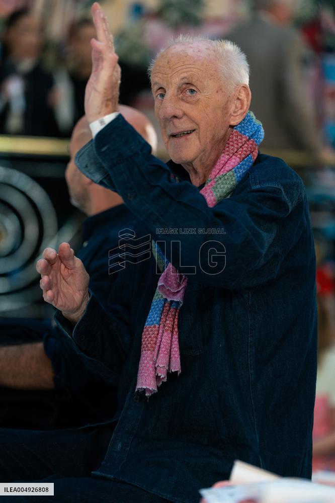Irish Fashion Designer Paul Costelloe Dies Aged 80 - London