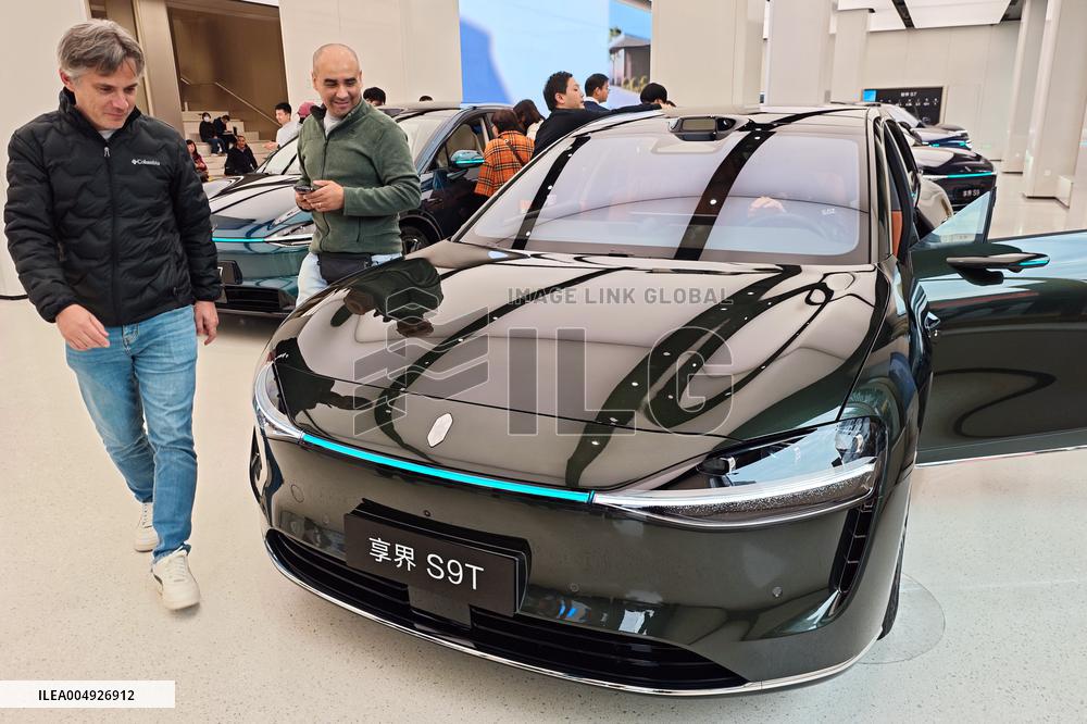 HUAWEI HIMA SMART Vehicle