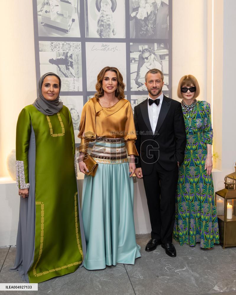 Queen Rania Attend Inaugural Franca Fund Gala - Doha