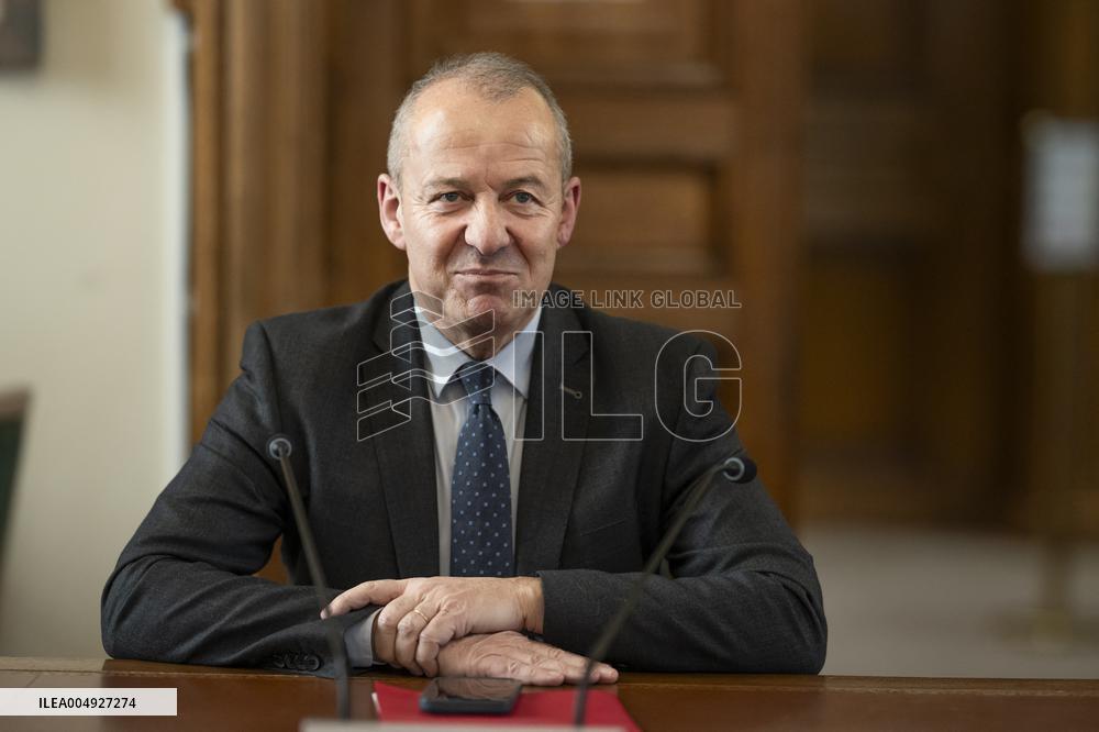 Press Conference By Senators On The 2026 Finance Bill - Paris