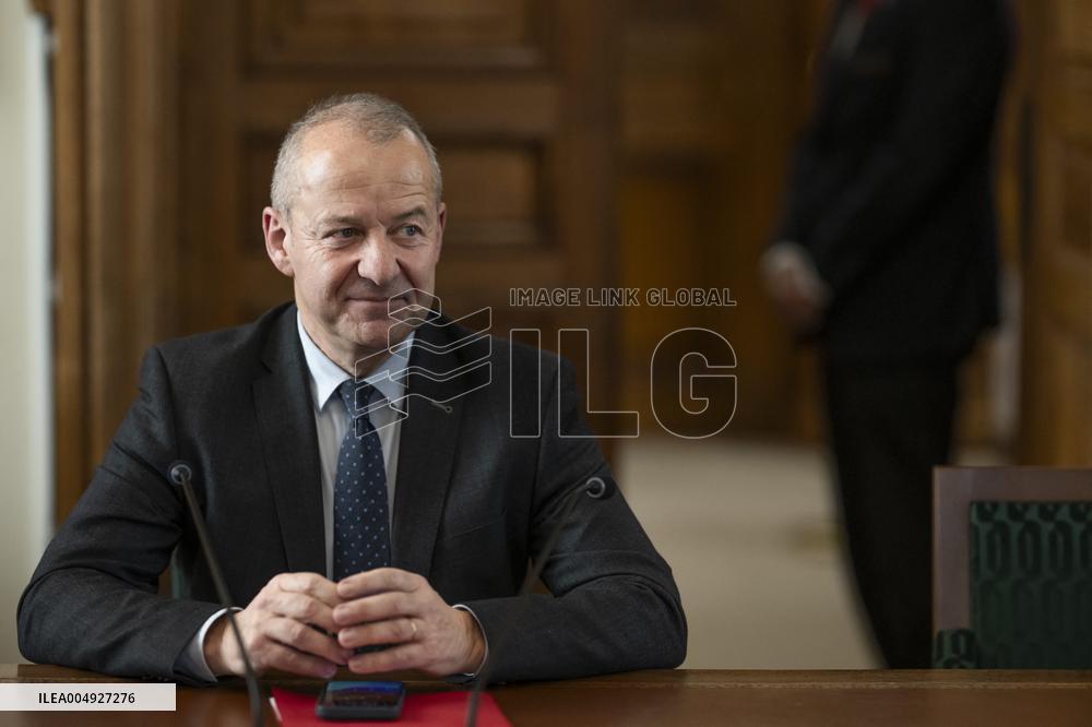 Press Conference By Senators On The 2026 Finance Bill - Paris