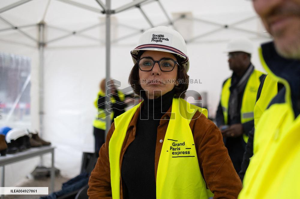 Rachida Dati visits La Courneuve Six Routes station construction site