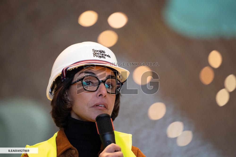 Rachida Dati visits La Courneuve Six Routes station construction site