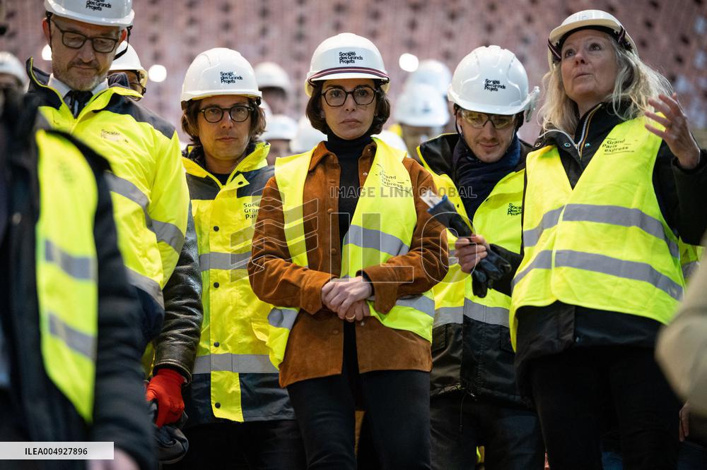 Rachida Dati visits La Courneuve Six Routes station construction site