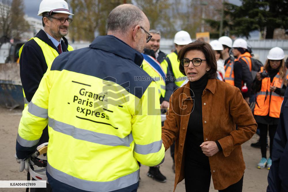 Rachida Dati visits La Courneuve Six Routes station construction site