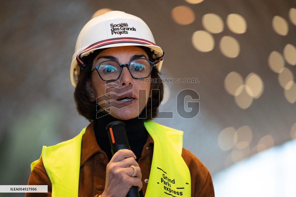 Rachida Dati visits La Courneuve Six Routes station construction site