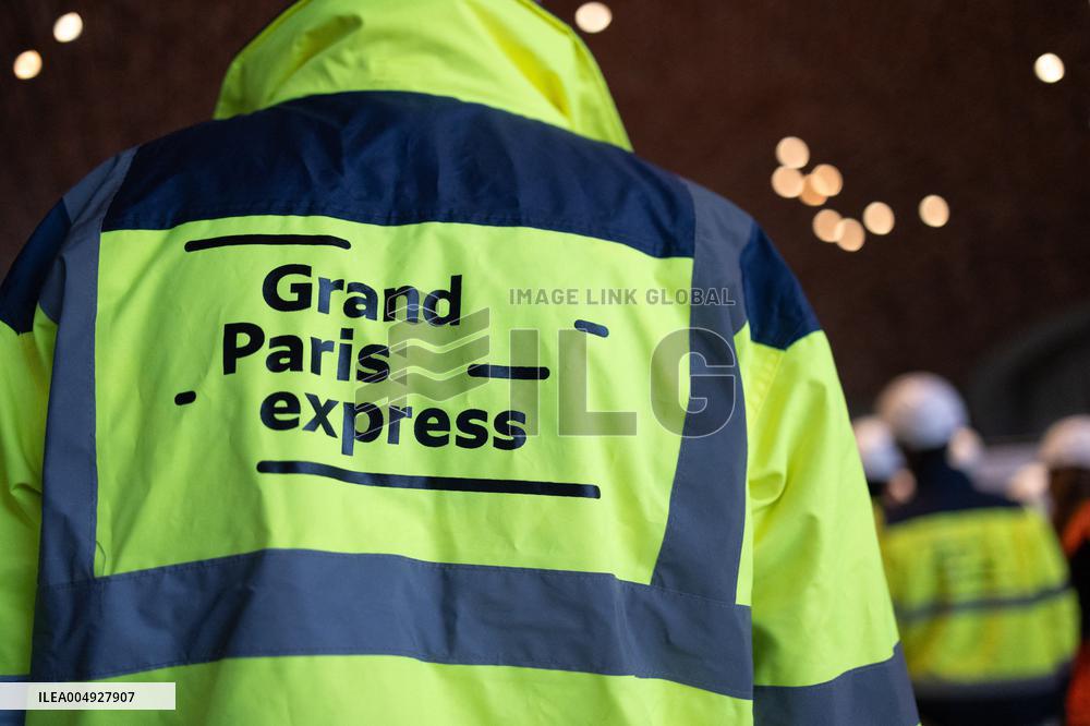 Rachida Dati visits La Courneuve Six Routes station construction site