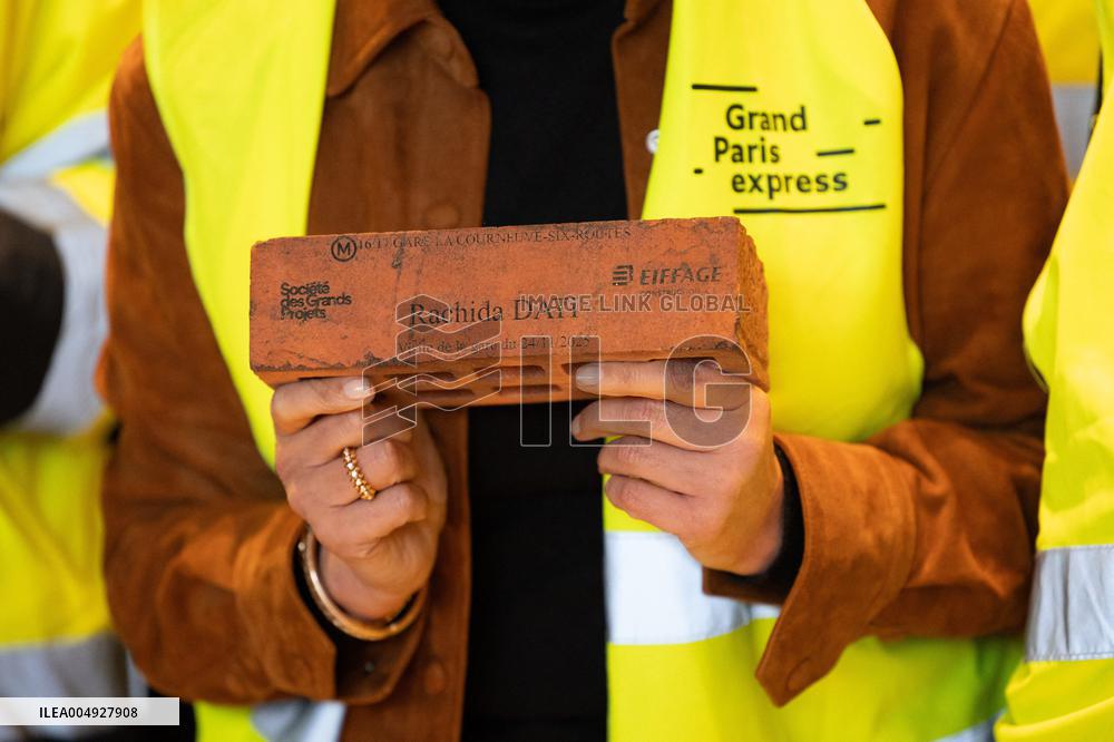 Rachida Dati visits La Courneuve Six Routes station construction site