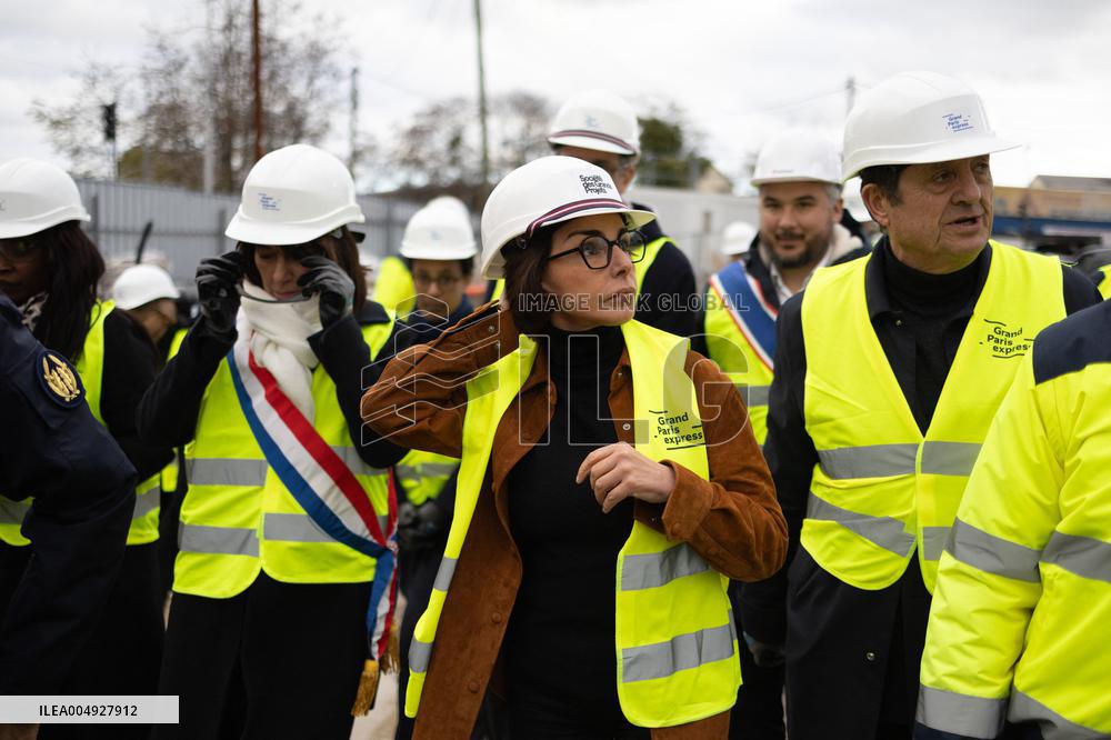 Rachida Dati visits La Courneuve Six Routes station construction site