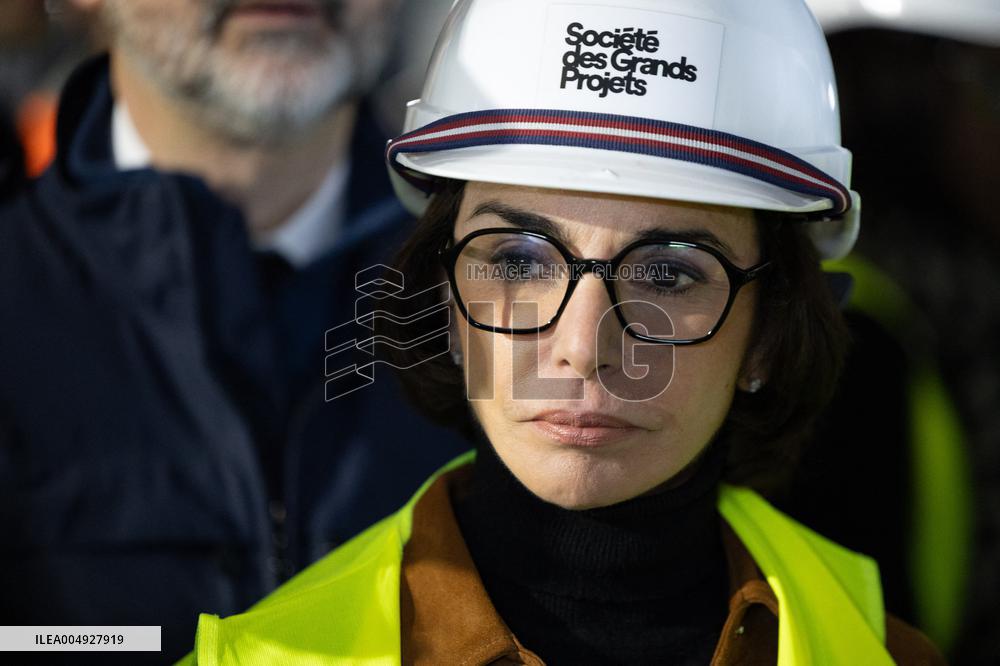 Rachida Dati visits La Courneuve Six Routes station construction site