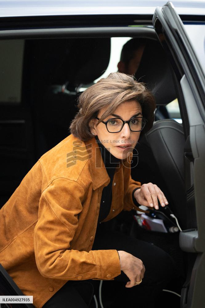 Rachida Dati visits La Courneuve Six Routes station construction site