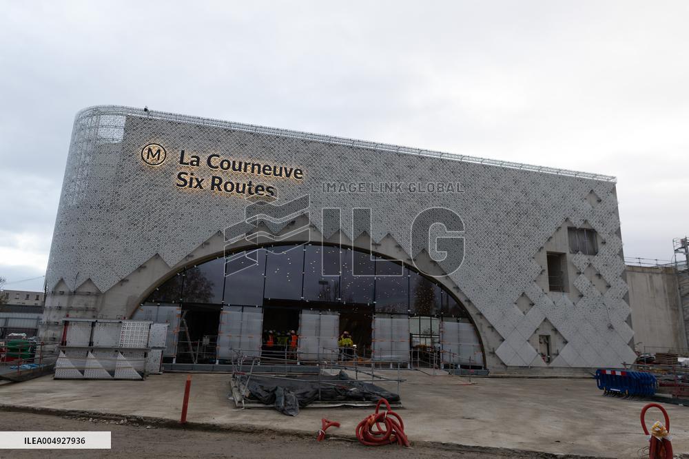 Rachida Dati visits La Courneuve Six Routes station construction site