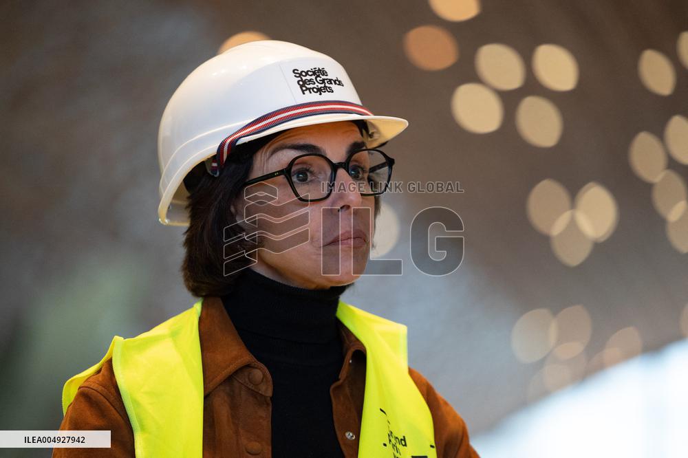 Rachida Dati visits La Courneuve Six Routes station construction site