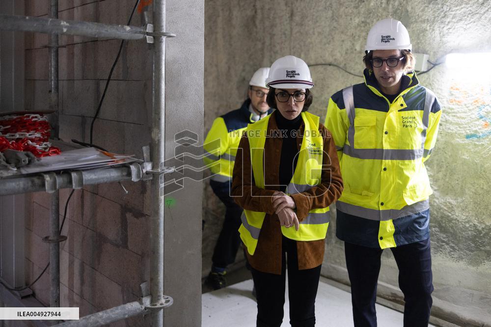 Rachida Dati visits La Courneuve Six Routes station construction site