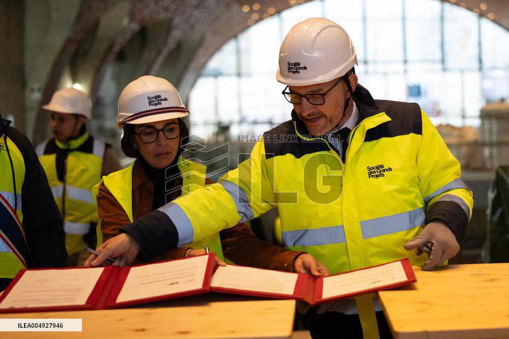 Rachida Dati visits La Courneuve Six Routes station construction site