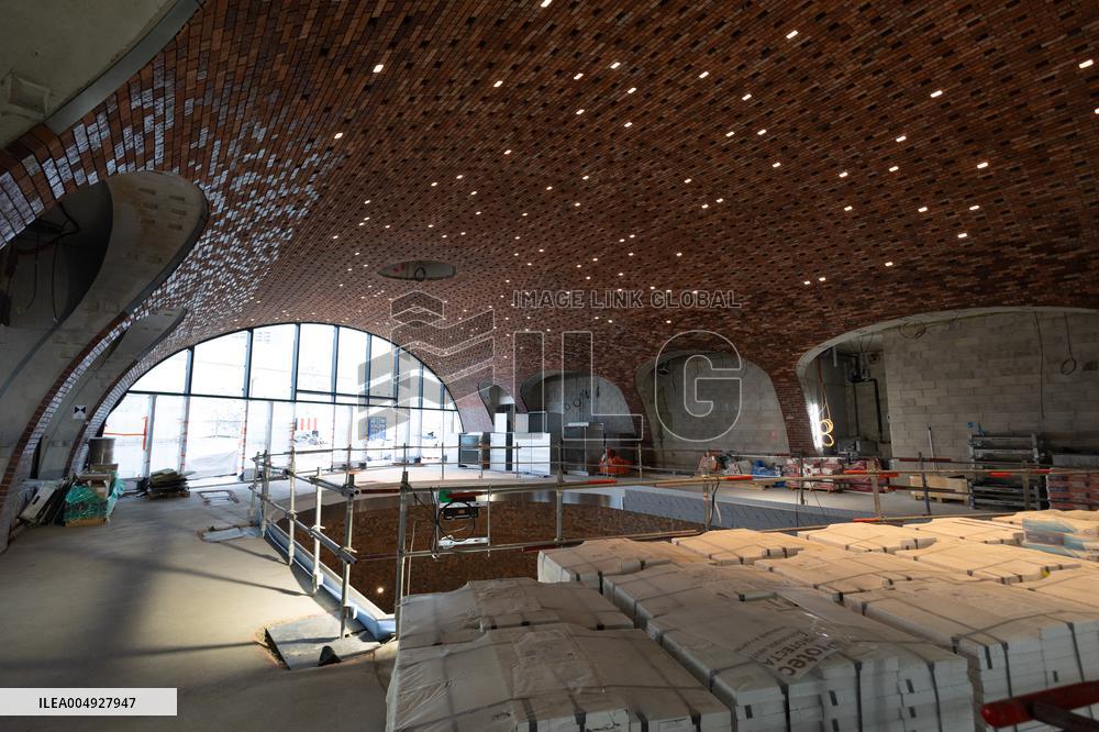 Rachida Dati visits La Courneuve Six Routes station construction site