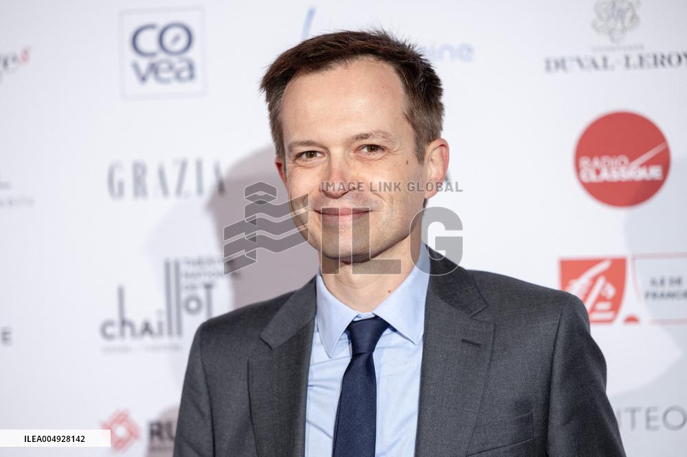 Woman of Influence Award - Paris AJ