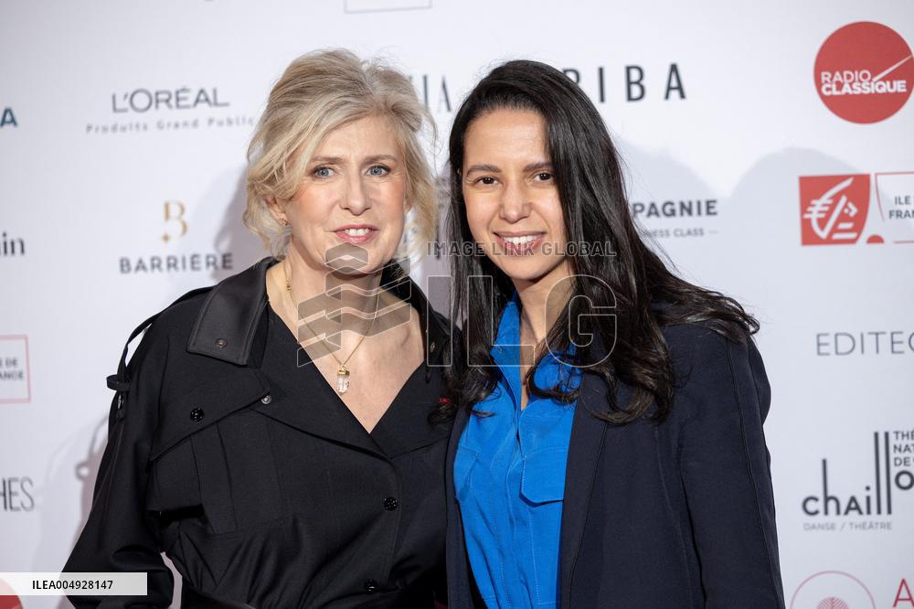 Woman of Influence Award - Paris AJ