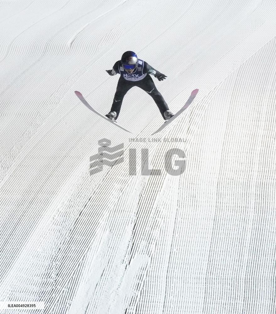 Ski jumping: World Cup in Lillehammer