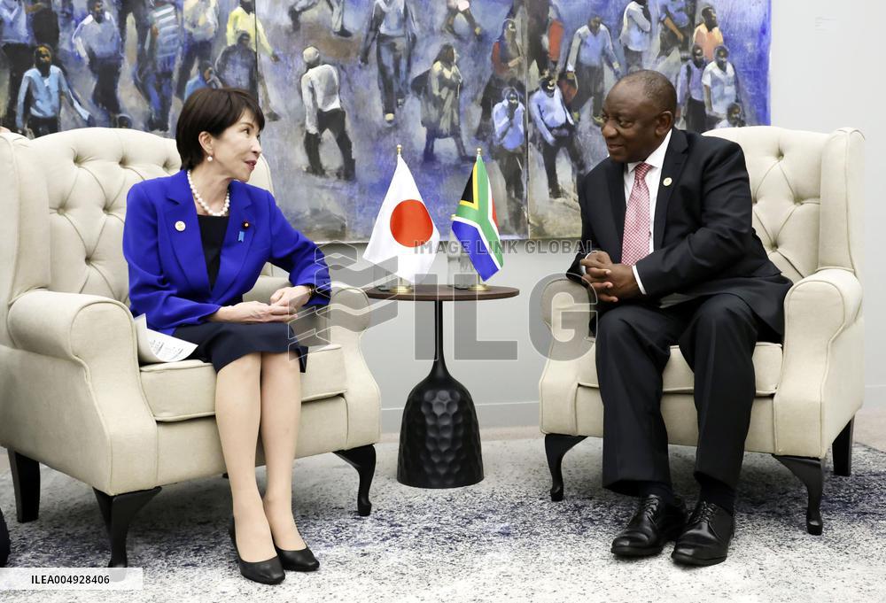 Japan-S. Africa summit in Johannesburg