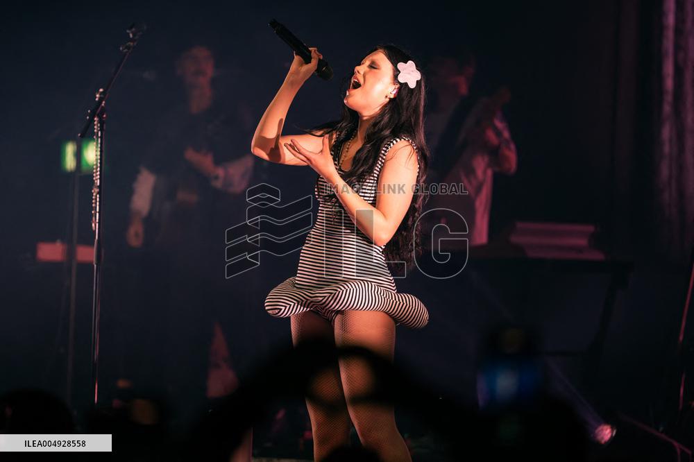 Alessi Rose In Concert - London