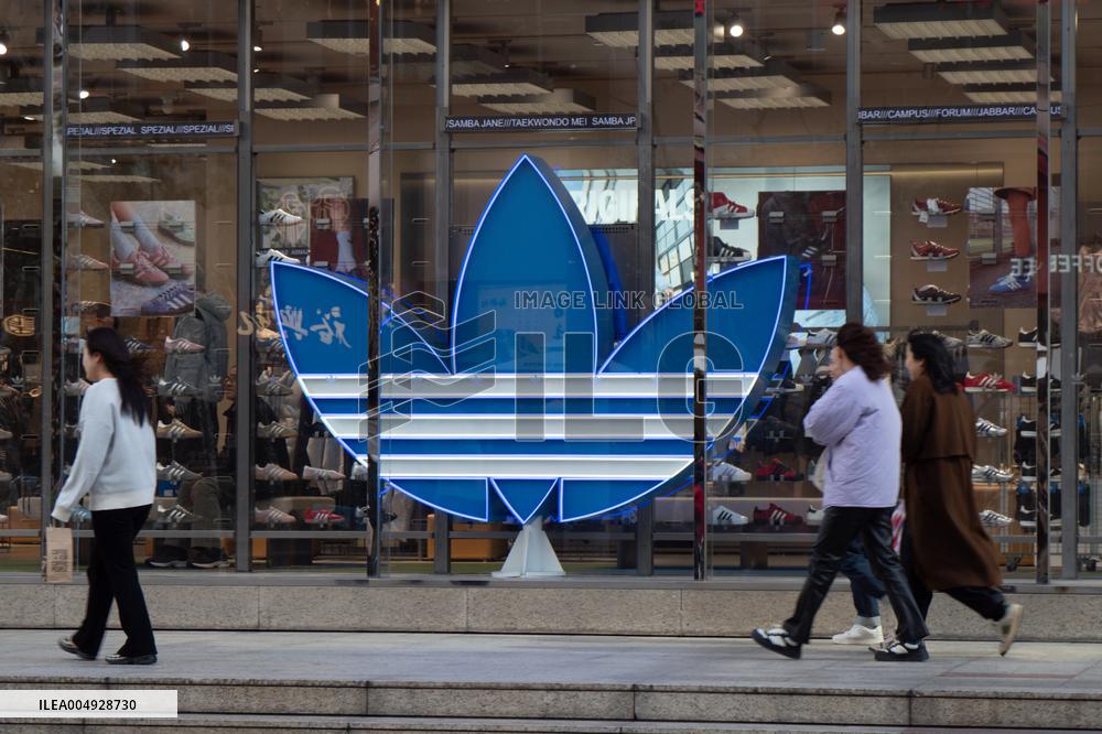 Adidas Store