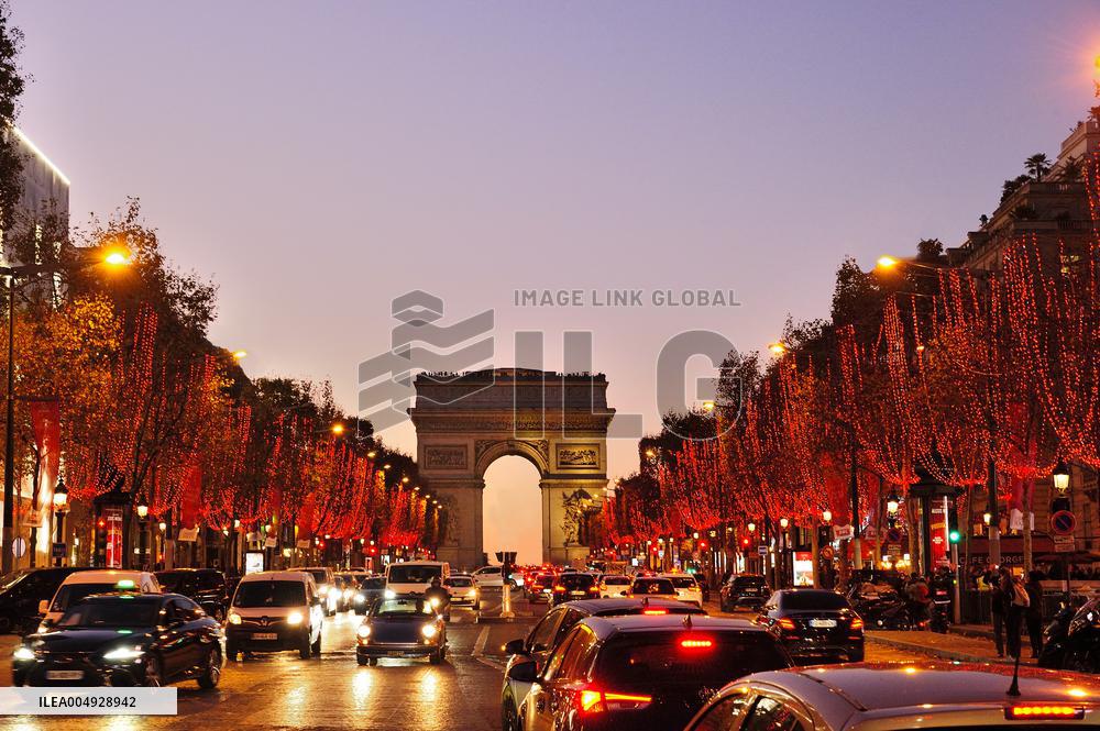 Illustration - Christmas in Paris