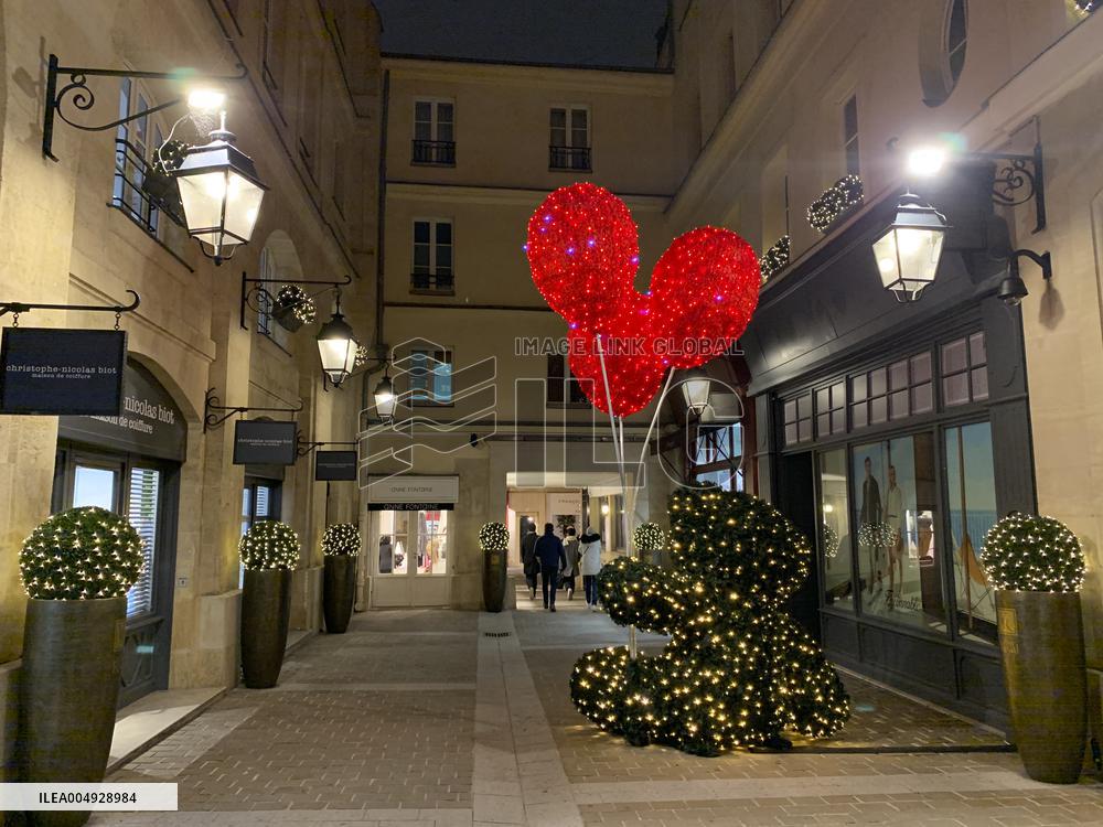 Illustration - Christmas in Paris