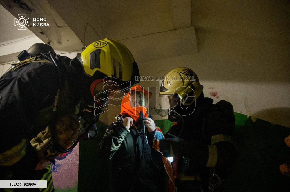 Night Attack in Kyiv Leaves Six Dead - Ukraine