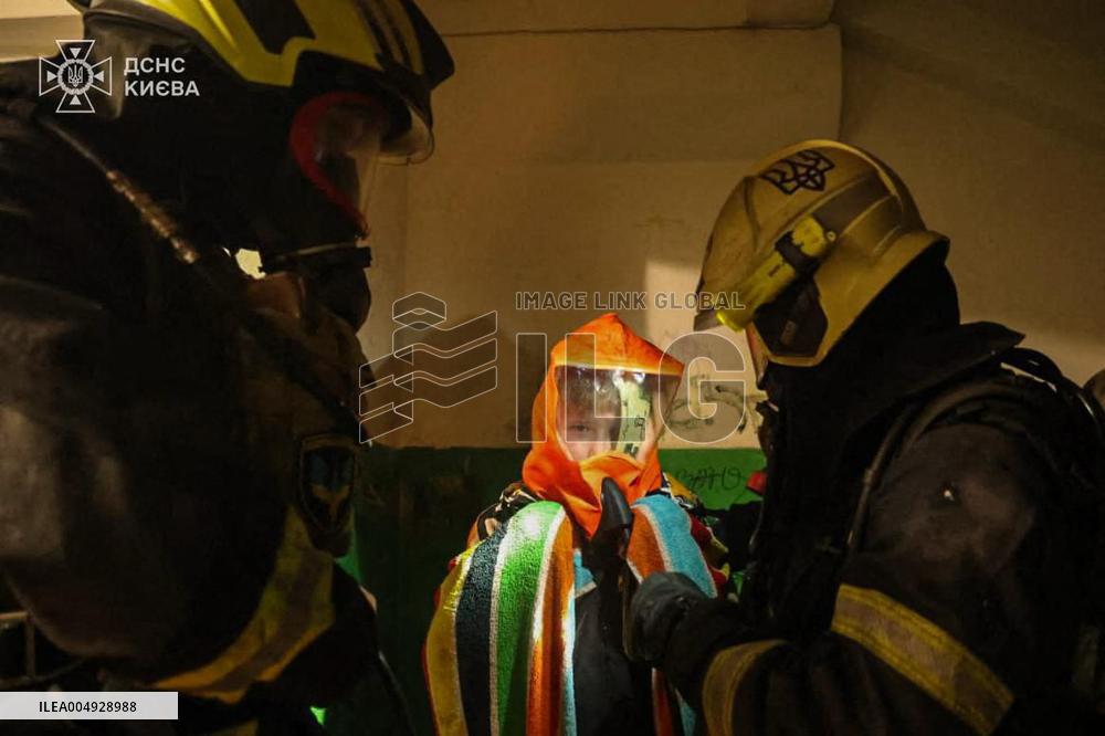 Night Attack in Kyiv Leaves Six Dead - Ukraine